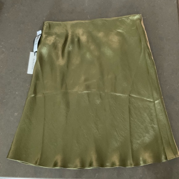 NWT BABATON Slip Mini Skirt Fen Green 6 Aritzia - Picture 3 of 4